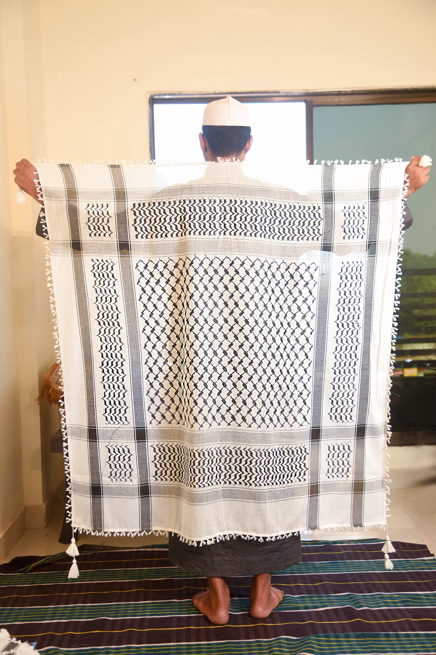 Pre-order - Kufiya/Keffiyeh Black/White 100% Cotton