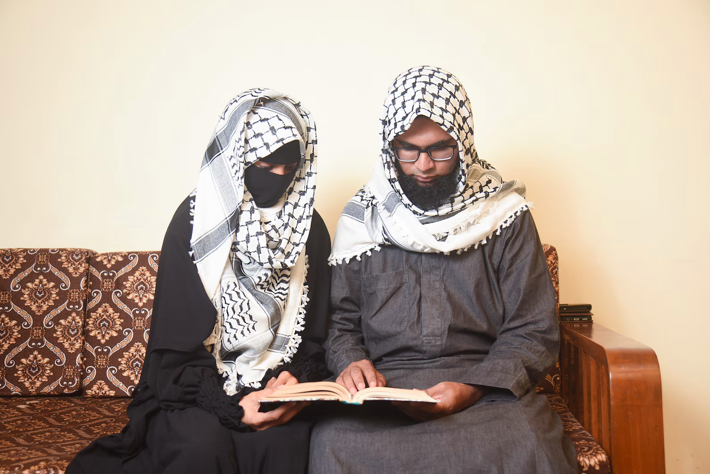 Pre-order - Kufiya/Keffiyeh Black/White 100% Cotton