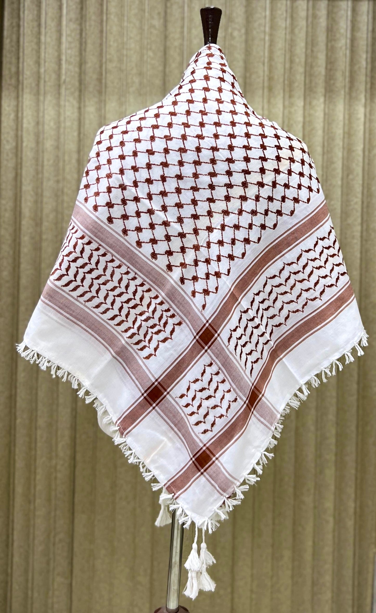 Kufiya/Keffiyeh with Floss Red 127x127 cm + Palestine flag 90x150 cm Combi Deal