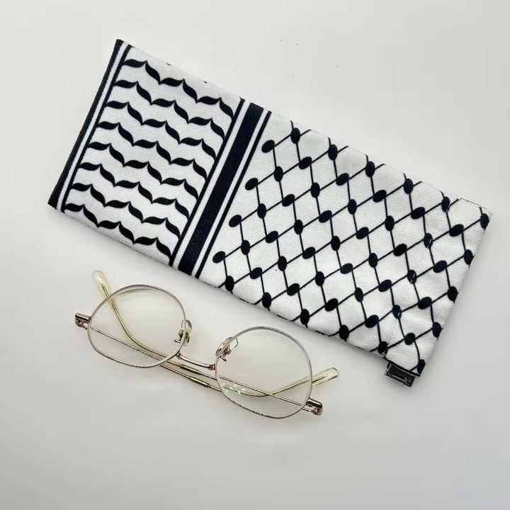 Glasses case with Keffiyeh pattern