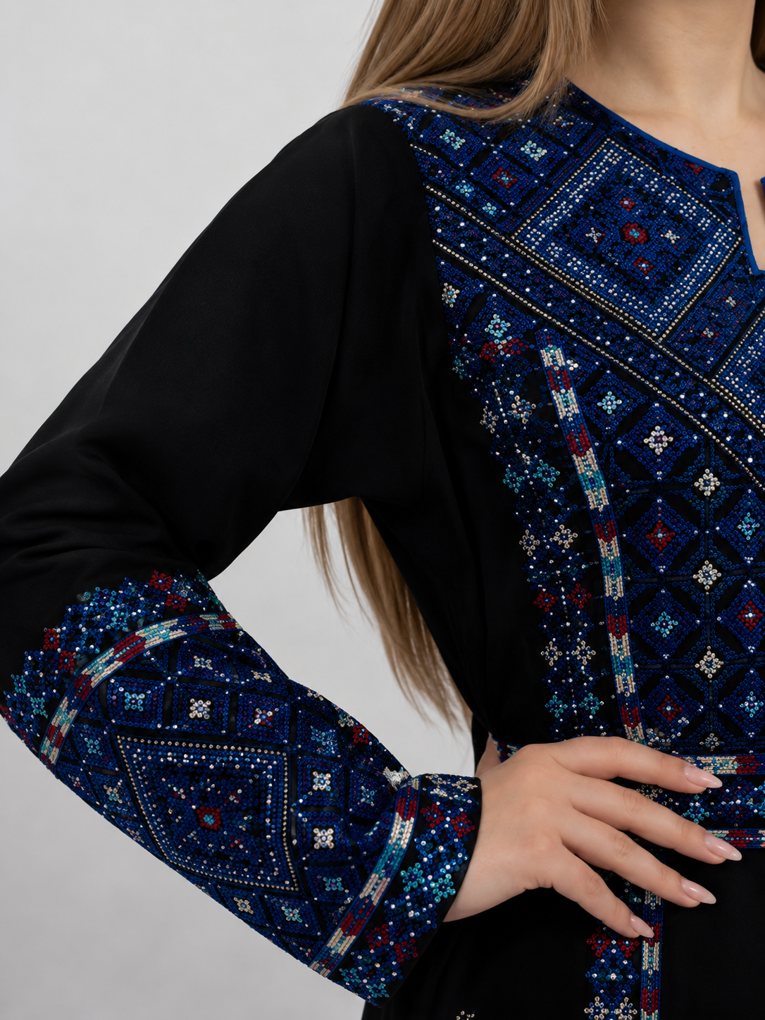 Malika Tatreez Thobe
