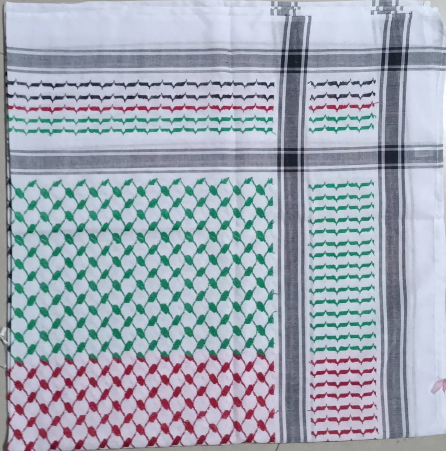 Kufiya/Keffiyeh met Palestina kleuren & Zachte Stof 127x127 cm