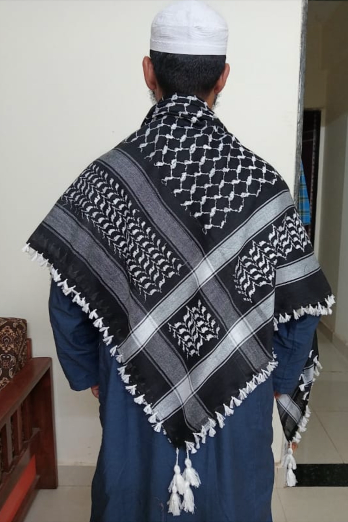 Kufiya/Keffiyeh Black with White Fringes 100% Cotton